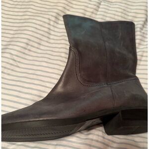 New J.CREW Women's Leather Chelsea Boots Size 8 Grey Riding Boot Side Zip block